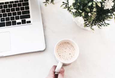 西甲爆大冷！9人皇马0-2竟不敌保级队！阿隆索怒批：裁判故意针对